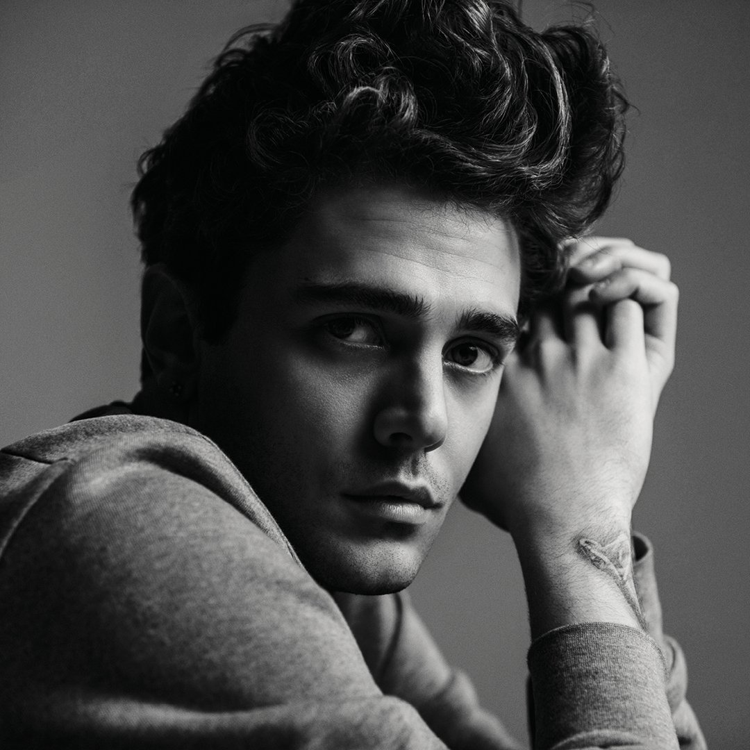 V Magazine tweet media