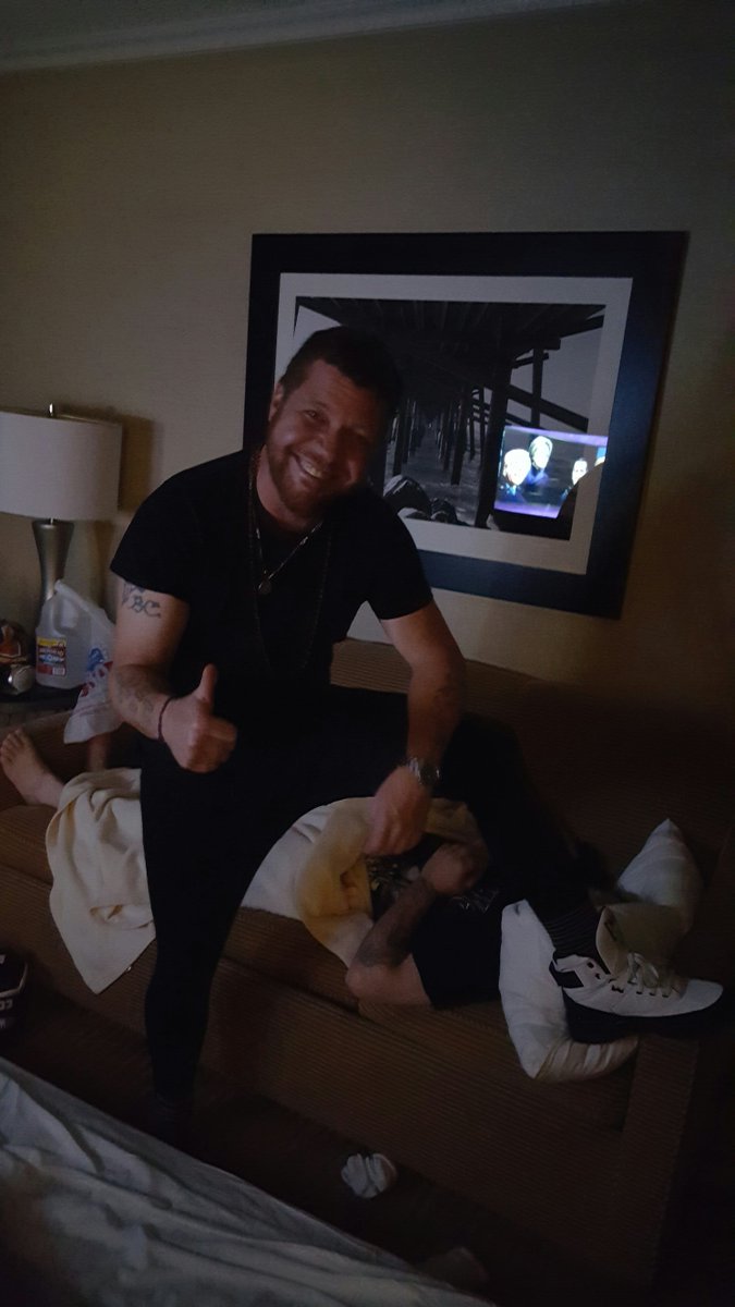 mayhemandtoken's tweet photo. Why is Tilo so happy in this photo? Listen to find out! #MayhemandToken https://t.co/UikjVsxAMT