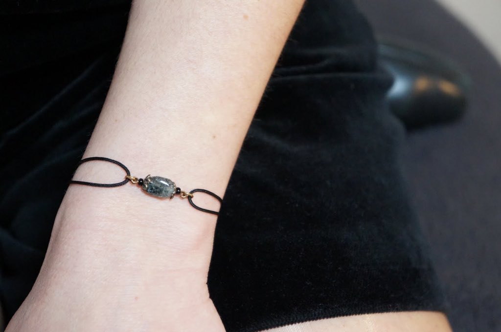 ElodieYVARS's tweet photo. #jeuconcours #paris #bracelet à #gagner https://t.co/kVFKp5vBkc https://t.co/UnrVv4MXKi