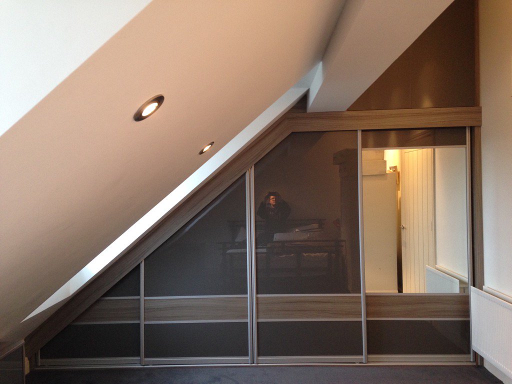 RoomsBespoke's tweet photo. Awkward space?No problem! Another happy customer for the weekend. Happy Friday #bespoke #belfast #gloss #slidingrobe https://t.co/8Ad8BCxJsB