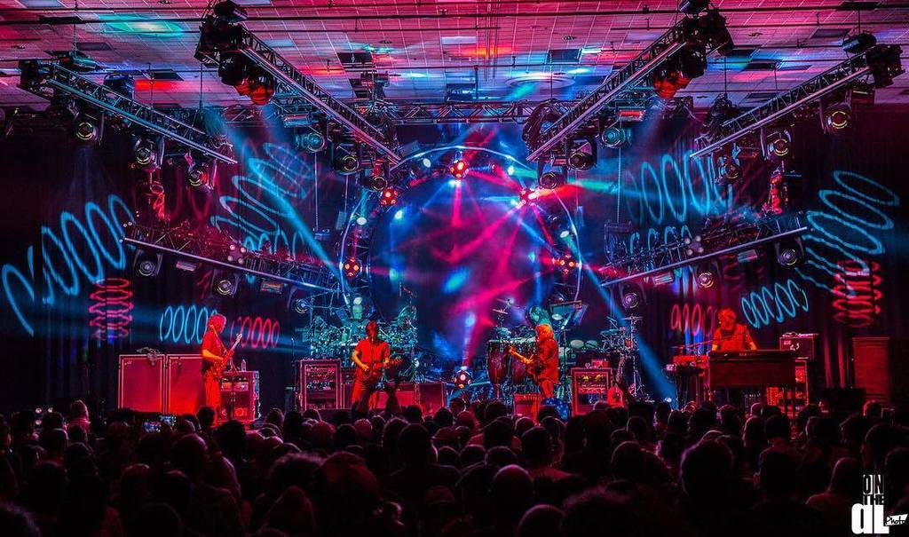 SCI_Official's tweet photo. The biggest little band in the world #Reno #MarchMadness #SickLights πΈ: @onthedlphoto https://t.co/zKy6eU9y9T