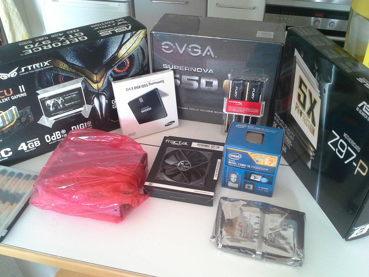frenchki_'s tweet photo. Spent the day building a friends PC. Goes faster for every PC you assemble.
#pcbuild #GTX970 https://t.co/rmsk8JzPCj