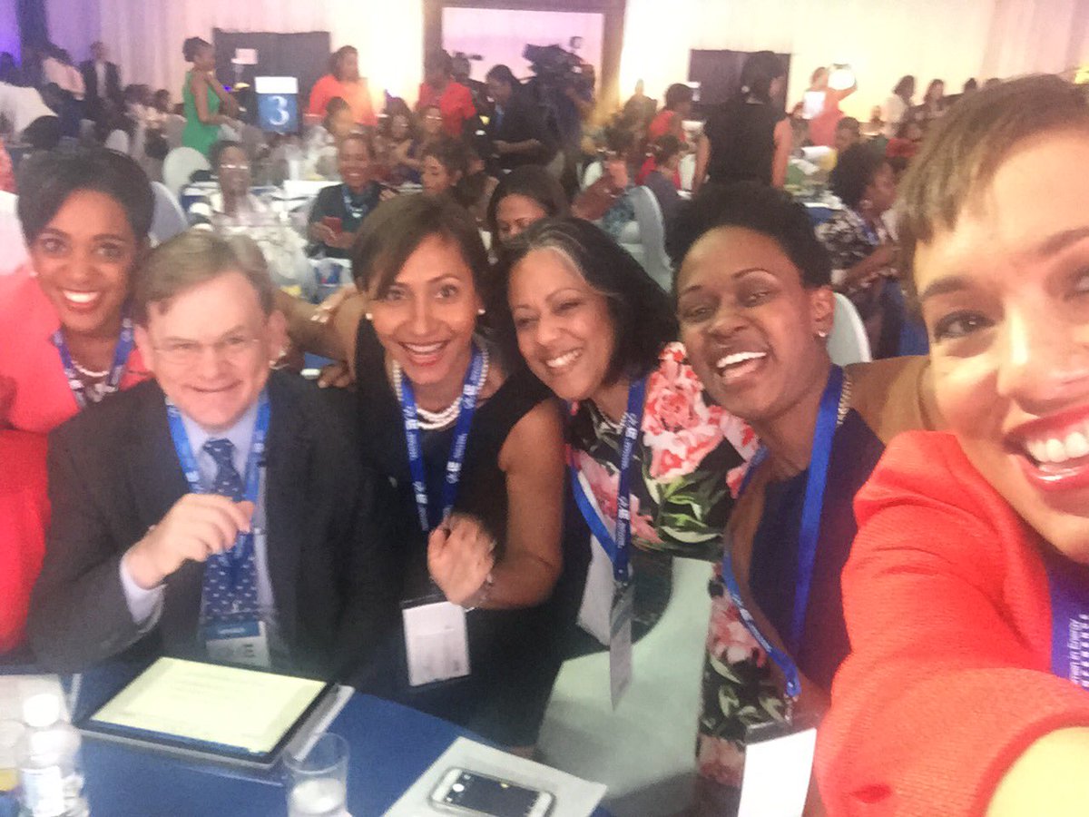 jacks_sharp's tweet photo. Great energy at @jawomeninenergy conf. @LisaSoares @KellyTomblinJPS @mariamep1 https://t.co/zln2f0r9UY