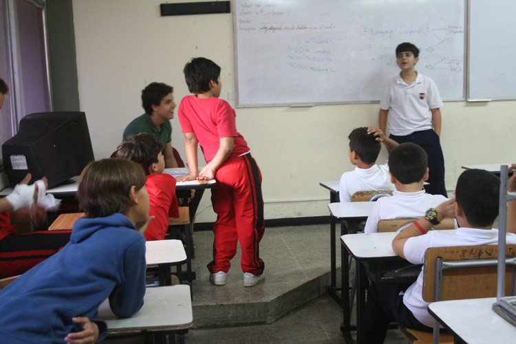 #LosRobles Los jueves en las tardes, nuestros alumnos aprenden y ensayan #Teatro con <a href="/Barikai/">BARIKAI</a>