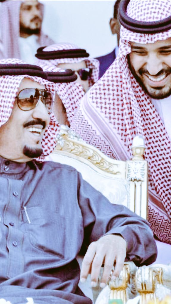 abdulrhmandohem's tweet photo. الله يديمها ابتسامة ..
- ابتسامة قيادة ، ابتسامة شعب، ابتسامة عز وفخر ، ابتسامة رخاء ، ابتسامة نصر وتمكين بإذن الله- https://t.co/i6UEwY7qLx