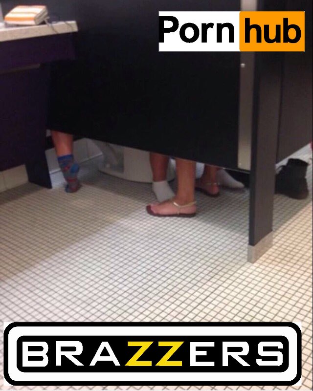 ZombieDro_'s tweet photo. 😂😂😂 bowie made it to brazzers &amp; pornhub already. #bowieorgy https://t.co/PSdYXdkqF0