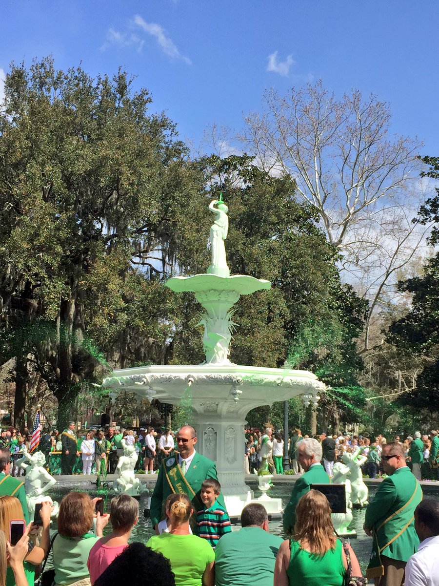 VisitSavannah's tweet photo. Savannah has officially gone green for St. Patrick's Day! Will you be celebrating with us? #VisitSavannah https://t.co/hoKLyzj7Jd