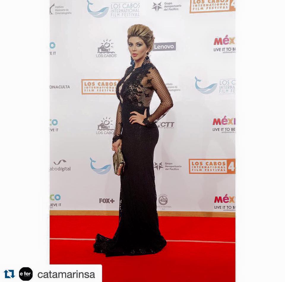 PoshRoomdf's tweet image. La hermosa @catamarinsa usando un fabuloso Fontini! Solo en PoshRoomDf #posh  #fontini #Redcarpet — con Catamarin.