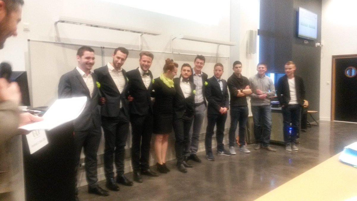 gdaroux's tweet photo. Le dress code #IRUP mis a l'honneur https://t.co/gWlqqeXJpf