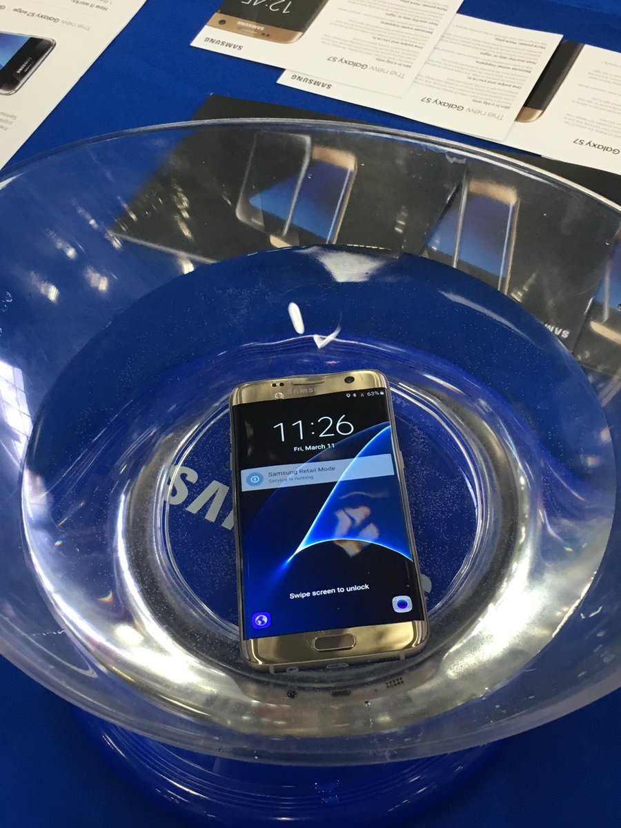 AngiGillum's tweet photo. How cool is this...water resistant!Come get your Sprint S7 Edge at Hoover Best Buy!  @DanBennett_RTR @ktoppe01 https://t.co/R2PRhKqYLF