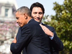 mattdaymedia's tweet image. The resemblance is uncanny. #guylove  @zachbraff @donald_faison @BarackObama @JustinTrudeau