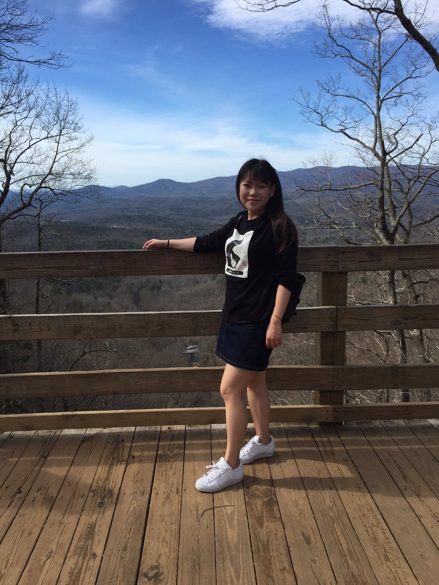 Yuting666's tweet photo. Go hiking https://t.co/CNENWpdBUt