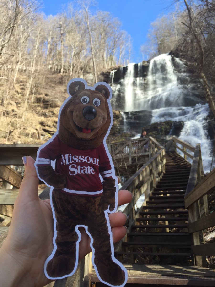 Yuting666's tweet photo. Go hiking https://t.co/CNENWpdBUt