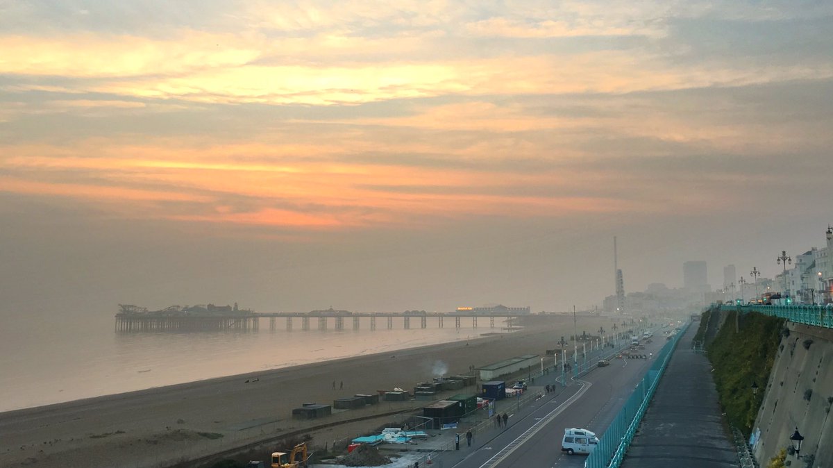 marcpinter's tweet photo. Brighton Pier surrounded by a layer of mist at sunset..
#subtlecolours #ilovebrighton #happyfriday https://t.co/EkOEg4duGV