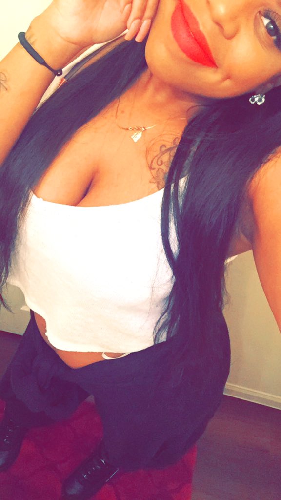 symone_kimberly's tweet photo. https://t.co/8KeTfWjNt0