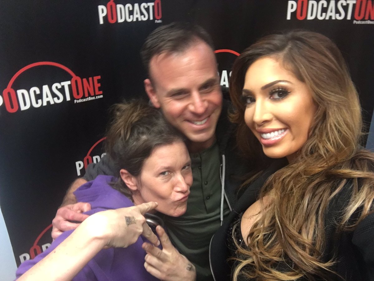 F1abraham's tweet photo. #HAPPYFRIDAY From Larry, Heather &amp; I ! Listen now to see what we're doin on springbreak 📲🚨 https://t.co/ez8xqMv1PB https://t.co/cnTKUUIESo