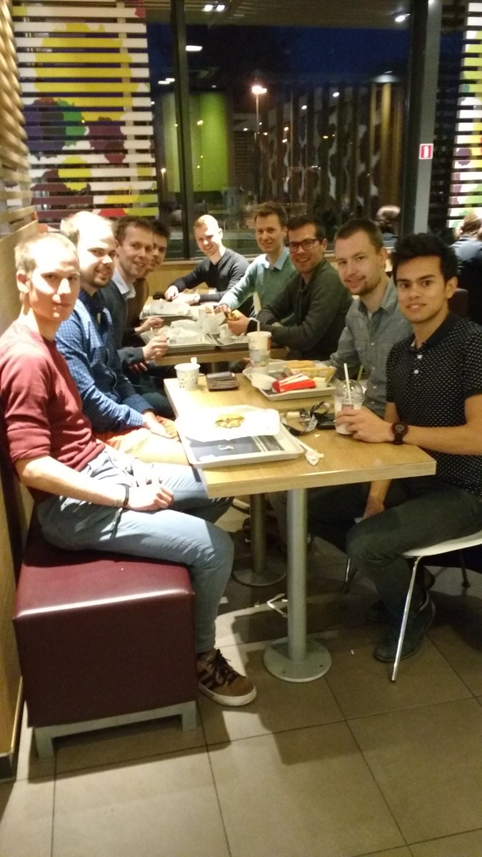 2laps_runner's tweet photo. Weekend with them boys start @McDonalds  #ghent #achl #TrackNation https://t.co/MPP5NwaNuj