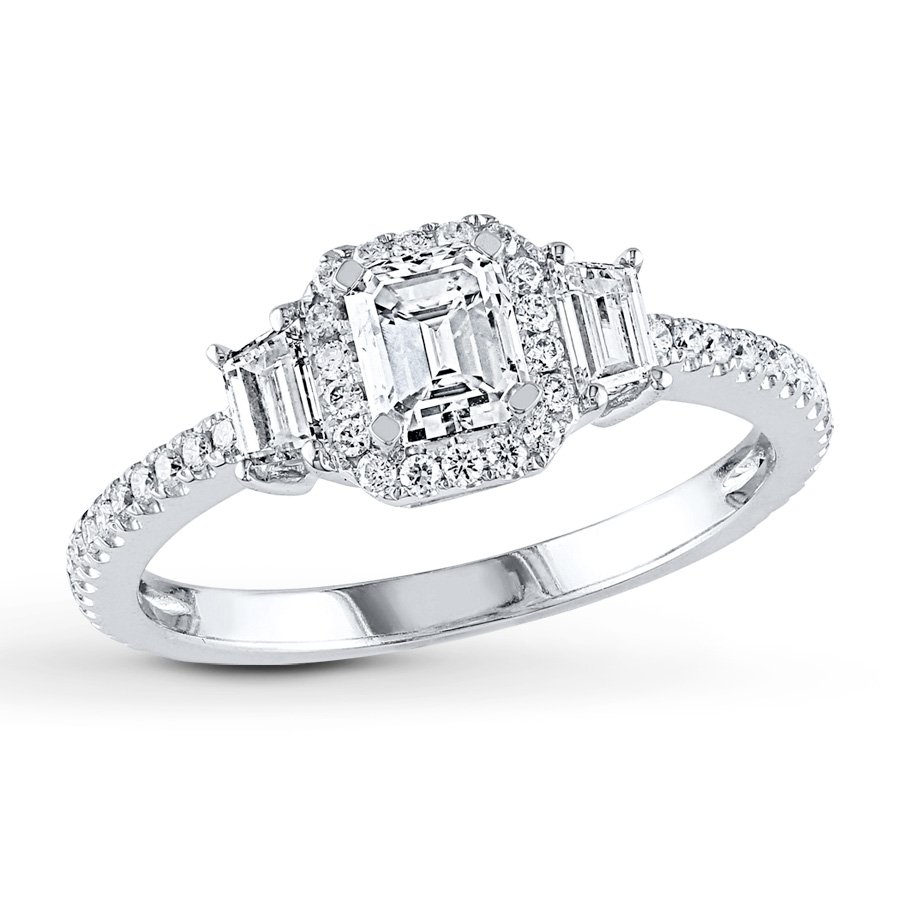ThatsJared's tweet image. Use our #FoundTheOne analyzer to find the ring style that’s all you!
bit.ly/1U70KRm