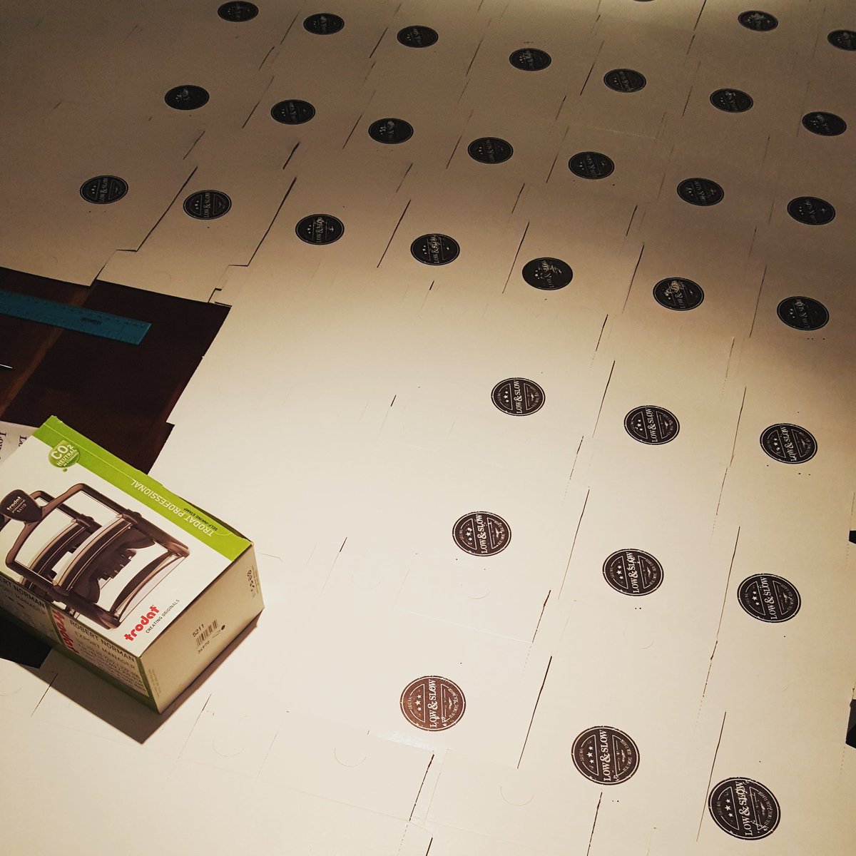 Low&Slow tweet media