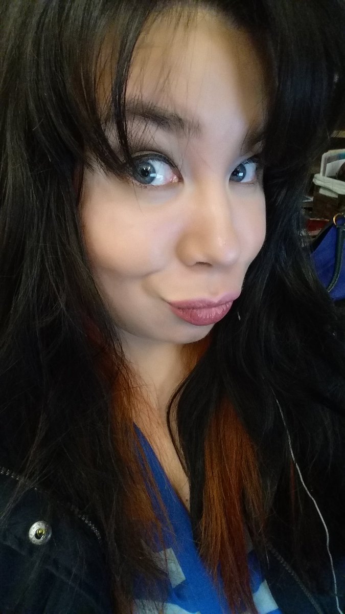 candodesigner's tweet photo. @silverwarrior82 @Faae_Day @CupOfRobots #duckfacefriday #eh #SCO lol https://t.co/sHpETjUC4G