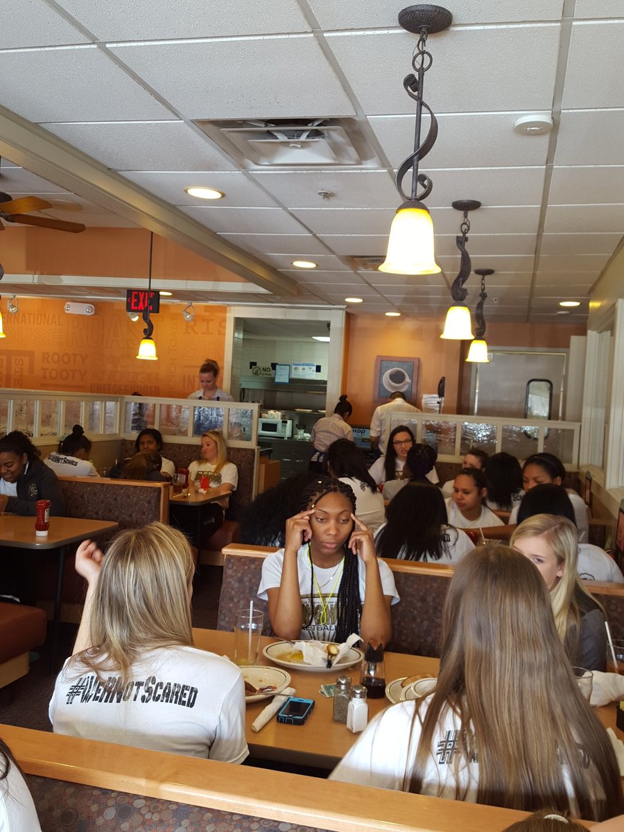 Lemon_Slabaugh's tweet image. Victory breakfast at IHOP
Heading to the big house to support WC girls #StepFour #WeRNotScared