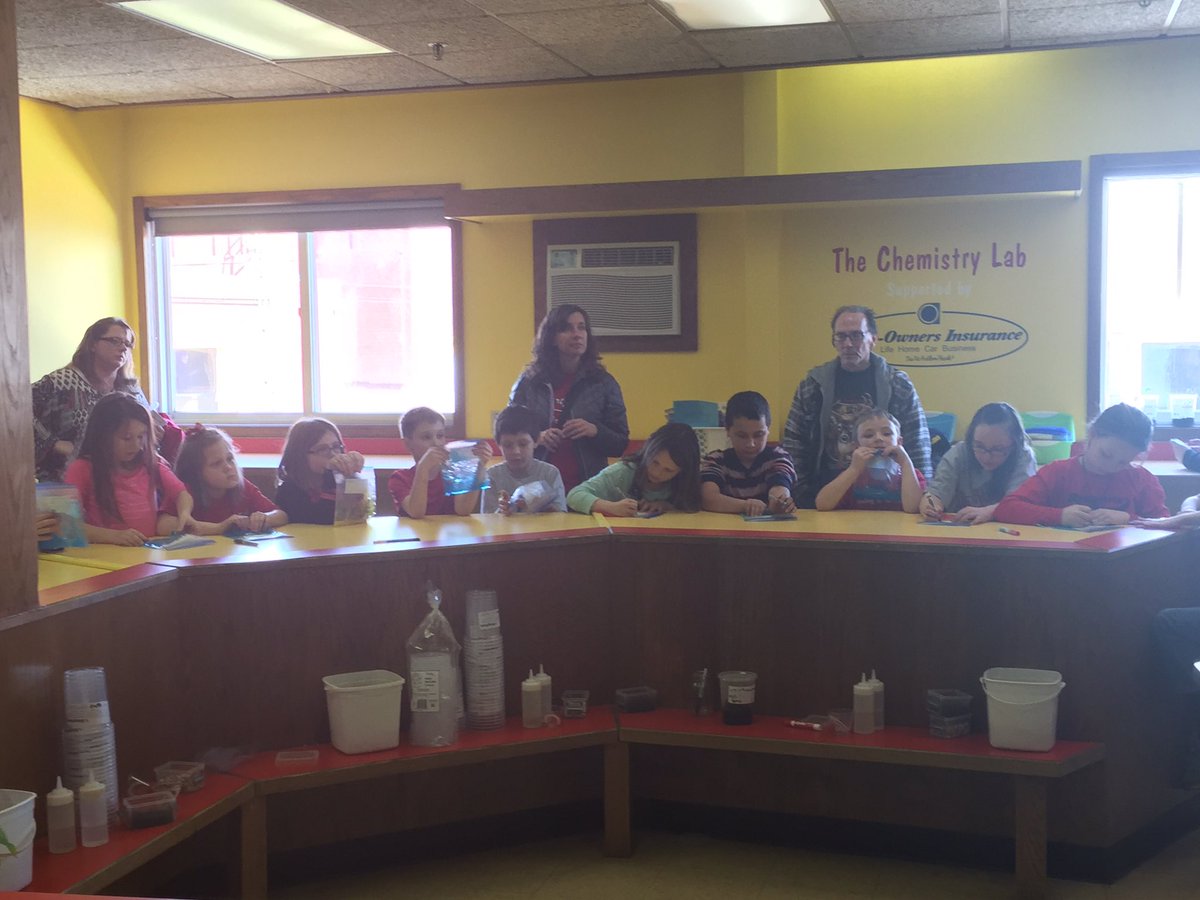 jwiard76's tweet photo. Making slime #biosphereworkshop #impression5 https://t.co/D45cInjm6r