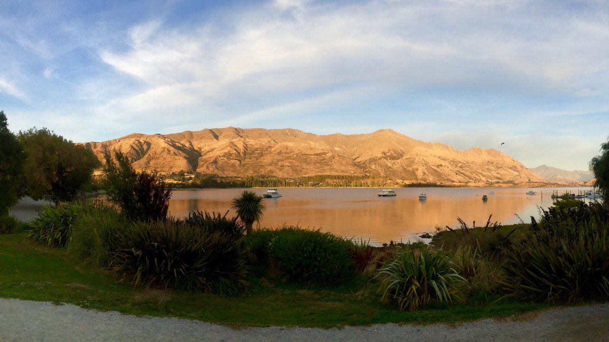 #MeanwhileInWanaka couldn't ask for a better day for <a href="/WanakaShow/">Wanaka A&P Show</a>! #showtime #LoveWanaka #wanakashow