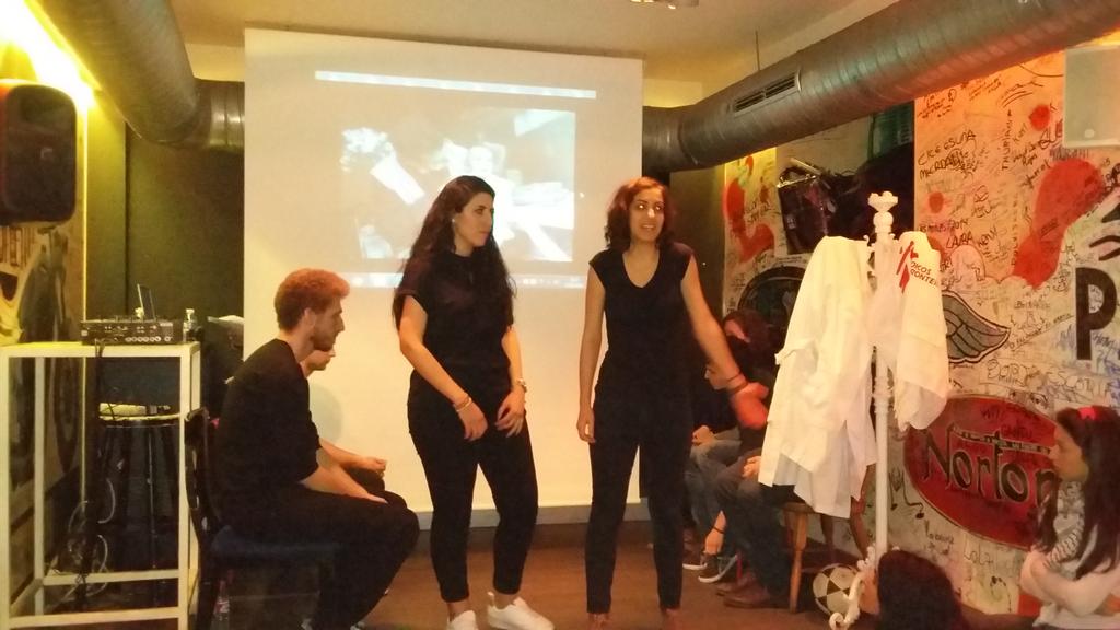 RaquelGon_MSF's tweet photo. Khatarsis teatro pone rostro y voz a Rosalind, Sawo... personas que huyen de la #violencia #Seguirconvida https://t.co/7soLYhbaWE