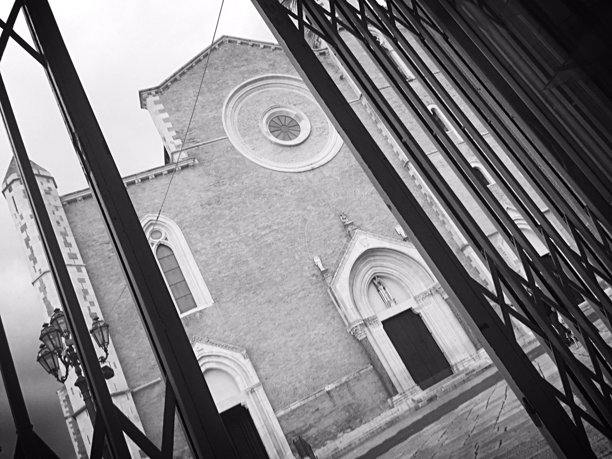 MaxScirocco's tweet photo. Arriviamo ❤️🍒🔝🍴🍷😉 https://t.co/uN62q88h2L