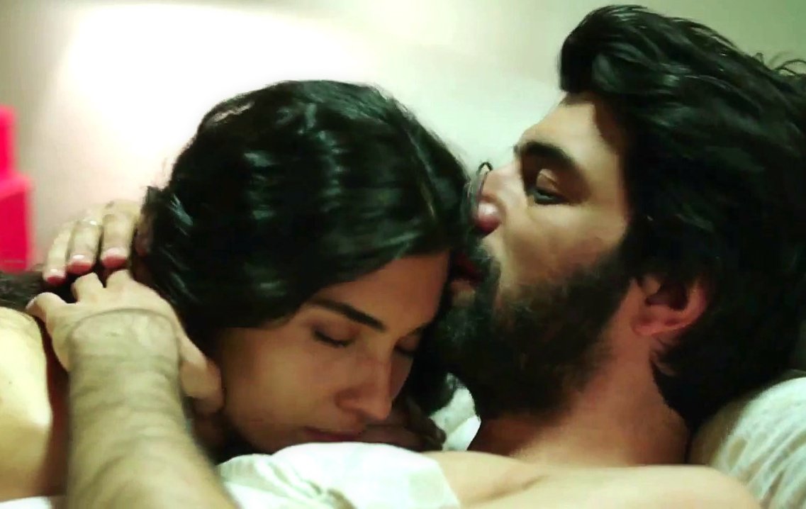 #EnginAkyurek #TubaBuyukustun #KaraParaAsk 😍😘