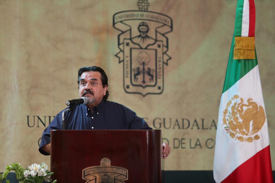cesarabarcapv's tweet photo. Muchas felicidades Dr. Marco Antonio Cortés Rector de @CUCosta por su 3er Informe #3UdeGInforme #PuertoVallarta https://t.co/AHq1Cta3L6