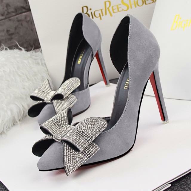 ❤️ Suede rhinestone heels ❤️ #bridesmaidshoes #weddingshoes ❤️ £34 ❤️