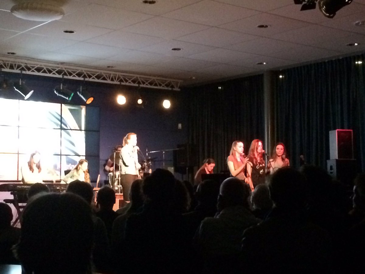 havondda's tweet photo. Ook Katrine, Maureen &amp; Cilou en Luca staan hun mannetje! #clr https://t.co/iq9p8Il9wX