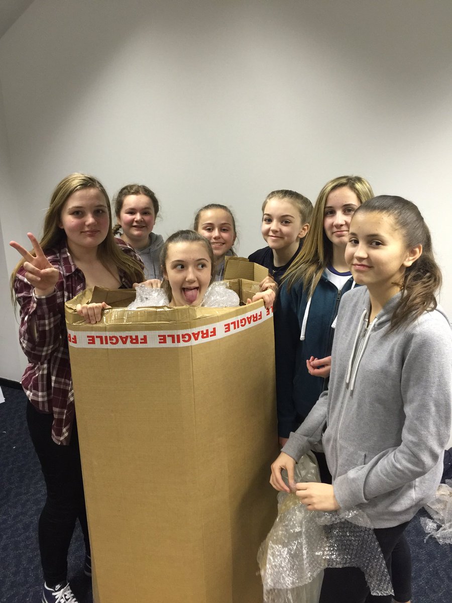 MrsNBrown1's tweet photo. @WestgatePE1 robot wars! #danceweekend2016 https://t.co/xSCwFceVg5