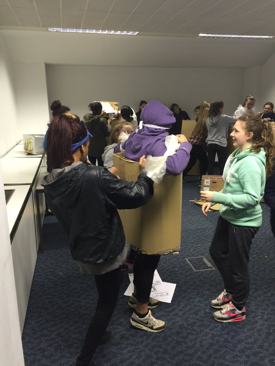 MrsNBrown1's tweet photo. @WestgatePE1 robot wars part2 #danceweekend2016 https://t.co/riNohtz9z3