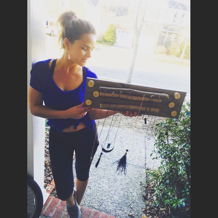 PearlsBullets's tweet image. New jewelry stand