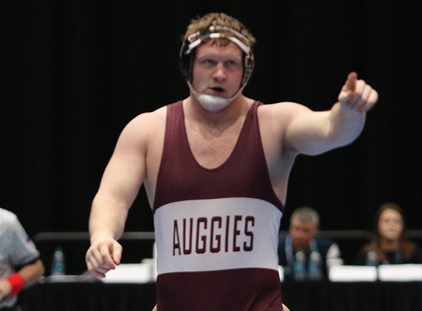 AugsburgAuggies's tweet photo. OK, point if you're the defending D-III HWT nat'l champ and got a pin in your first match. #d3wrestle #AuggiePride https://t.co/W6XsvsLAO7