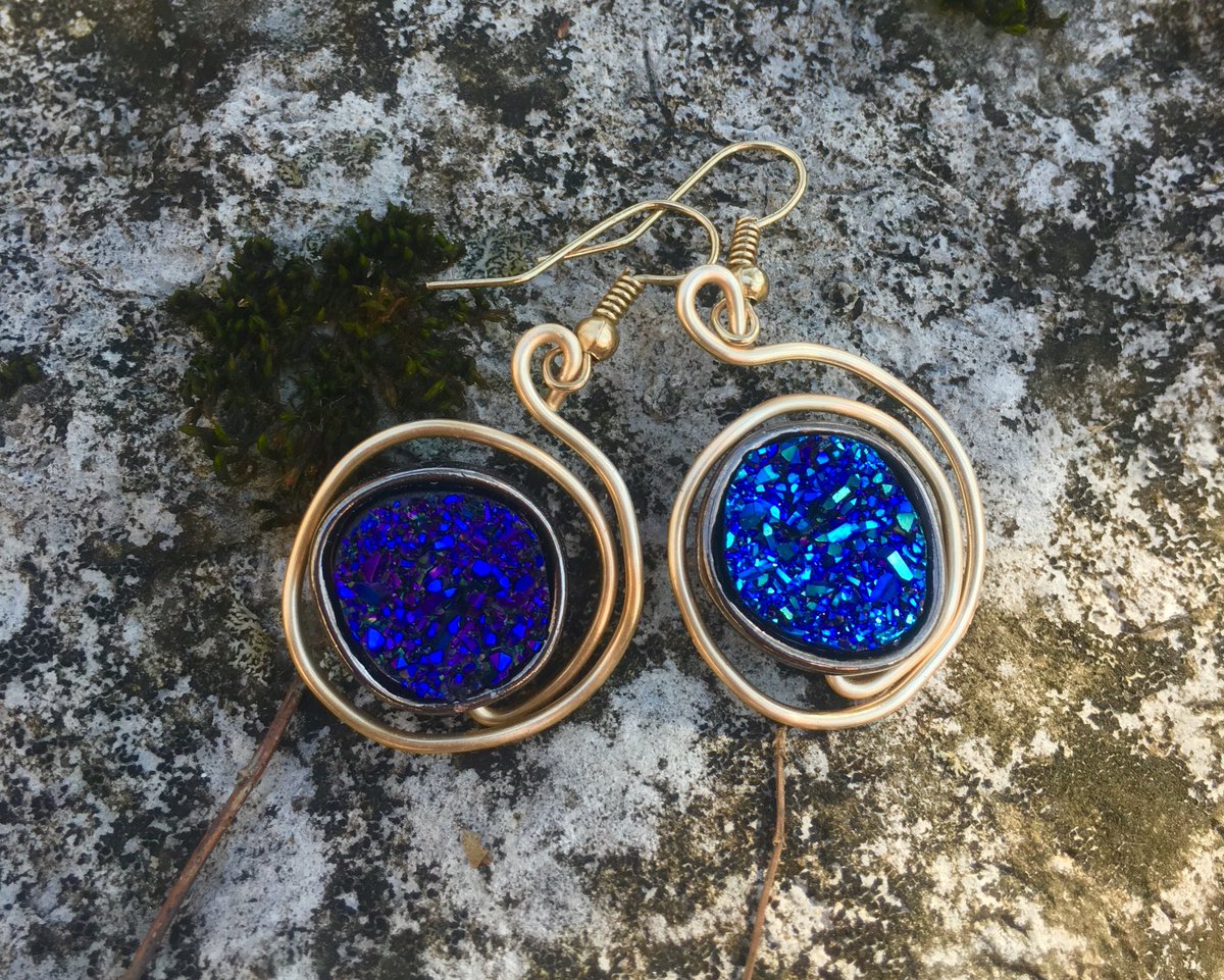 PearlsBullets's tweet image. Something blue #jewelry #handmade #oneofakind #bulletsandpearlss