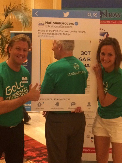 NationalGrocers's tweet photo. Our attendees had a blast with our social media frame props! #FlashbackFriday #NGAShow16 https://t.co/EEGCSyafrG