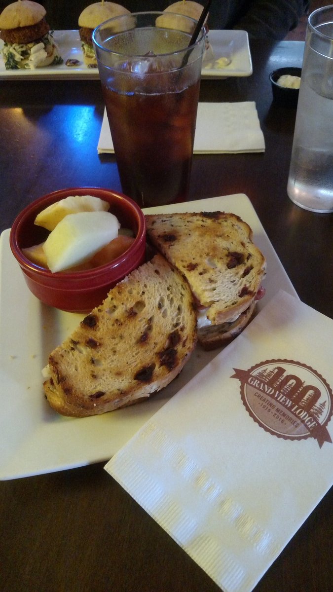 pseibel's tweet image. Thanks @Grand_ViewLodge  for an awesome lunch, loved it!