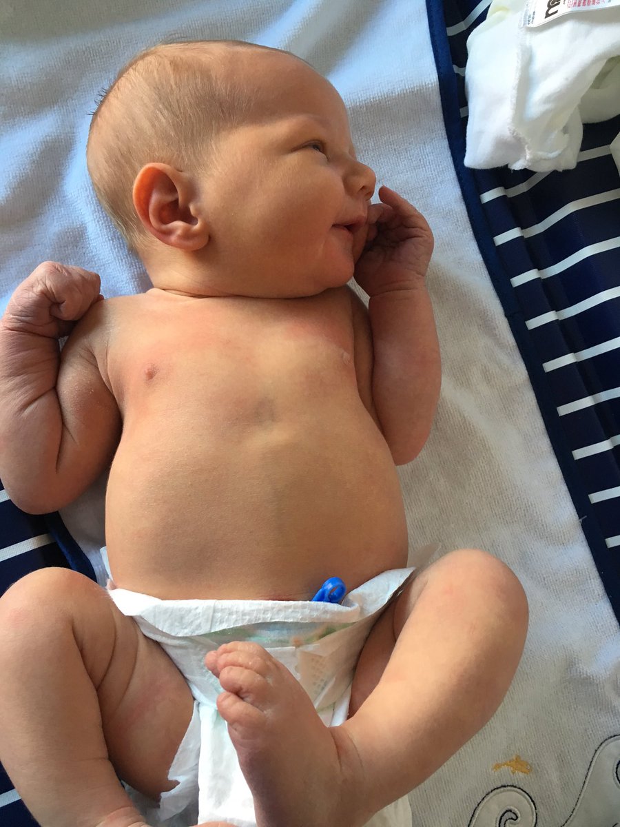 Beth92xx's tweet photo. Can't believe my baby boy is 4 weeks old tomorrow! Time is flying by 💙 https://t.co/PMfQPhIr3i
