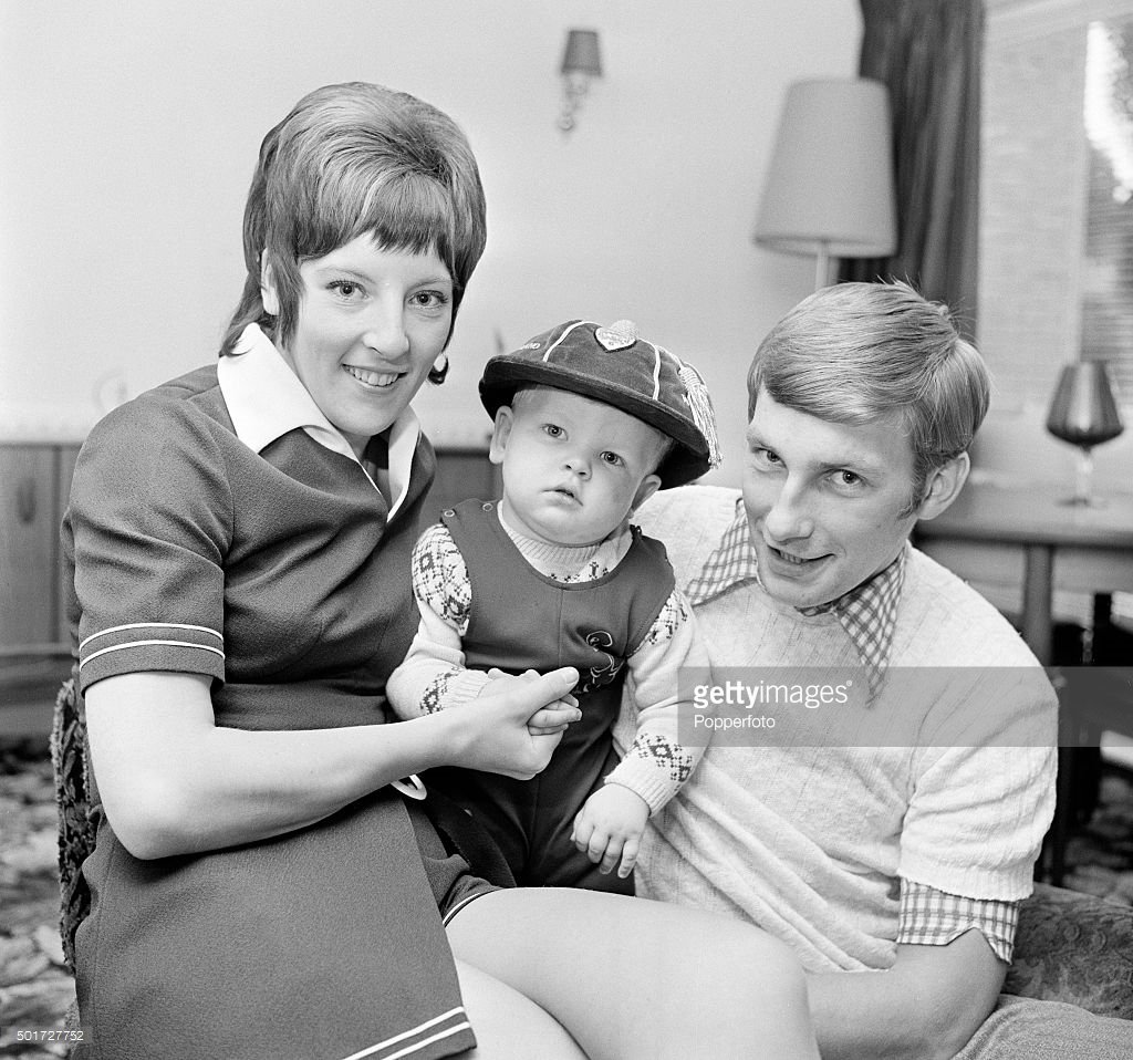 SrenPlovgaard's tweet photo. Hjemme hos Jennifer og Colin Todd var der altid fred og idyl ... #kellergate #Randersfc #sldk #Jonasborring https://t.co/V5tub06Nhb