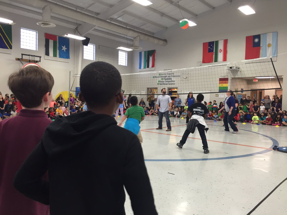 WestmeadeDragon's tweet photo. Westmeade's annual Teachers vs. 4th Graders Volleyball Game! So fun! #TeachersAreUndefeated https://t.co/eXR1fUiEf2