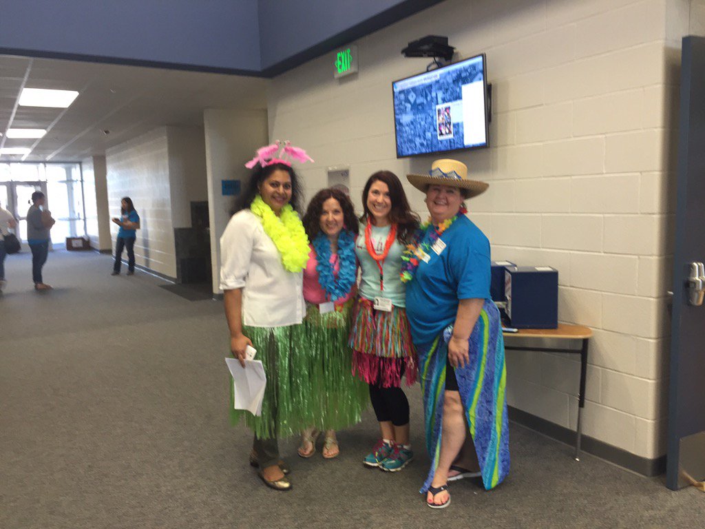 Catpittman15's tweet photo. Spring party fun!!! #davidsonpta https://t.co/Od3tcipsJb