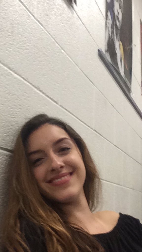 _alyssaamolina's tweet photo. when it's 3:14 and your teacher says "the bell doesn't dismiss you, I dismiss you" https://t.co/qB5NuzTpg0