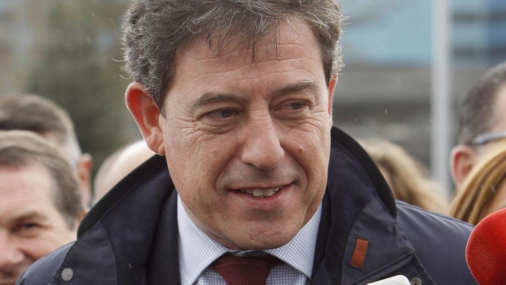 DeModaLV's tweet photo. El líder del PSOE gallego, investigado por seis delitos en la operación Pulpo https://t.co/90QMMKvE1H #DeModaLV https://t.co/6Y48SkUYN0