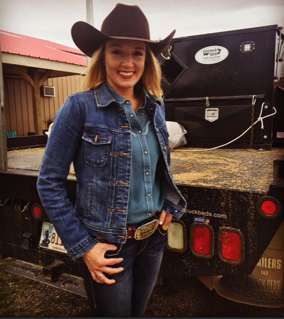 McCoy_Ranch's tweet image. We'll all be cheerin' for @sarabestmccoy and 307 Ice Breaker tonight!
@abbinow @Ariat @PrettyWestern @LivestockShed