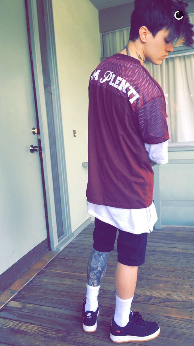 DerekLuhSP's tweet photo. Derek vía snapchat (d_luh) https://t.co/3IaJlk2fqM