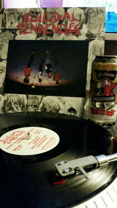 SchellsJoe's tweet image. Pregamin 4 tomorrow! @93XRadio @LiftBridge @OfficialSTIG &amp;amp; @Megadeth! RT for a chance to win 2 free tickets!!