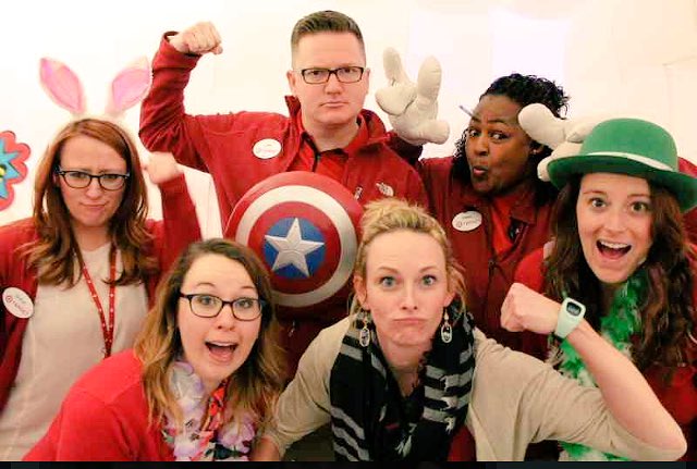 MarissaD301's tweet photo. Photo booth Friday was awesome! #BestTeamEver #OneTeamOneDream #1397 #TeamAppreciation https://t.co/xJbnLmvHg4